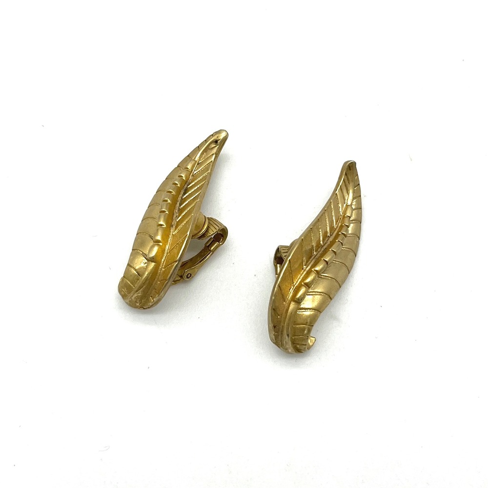 Vintage Sarah Coventry Gold Tone Leaf Clip‎ On Earrings Signed Jewelry